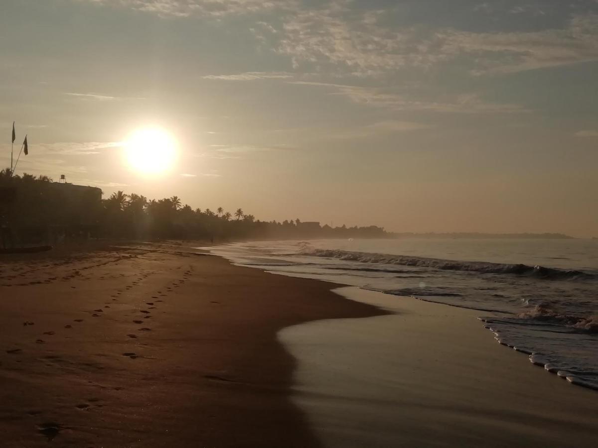 Hotel Universal Beach هيكادوفا المظهر الخارجي الصورة
